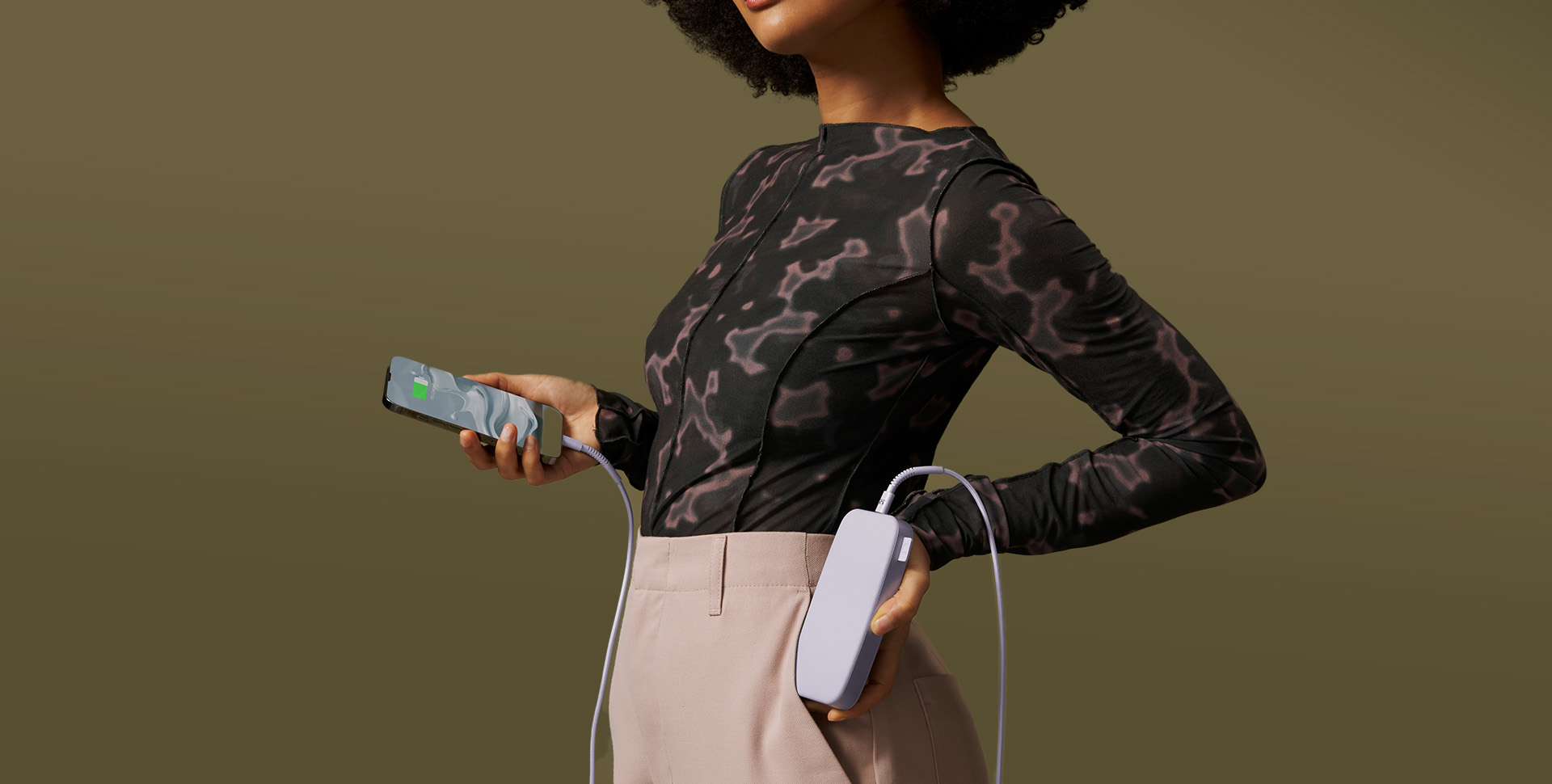 light-power-bank-vs-high-capacity-power-bank