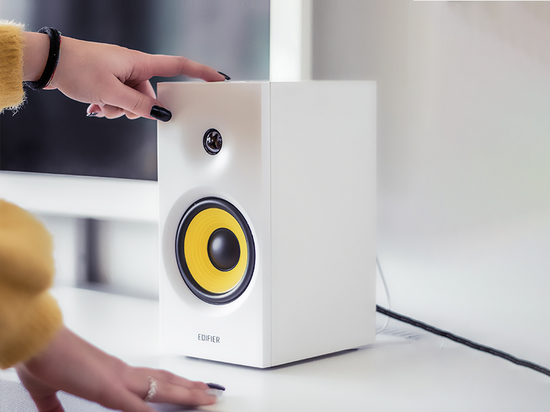 Edifier R1080BT Bluetooth Bookshelf Speaker