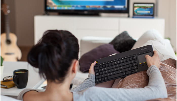  Logitech K400 Plus
